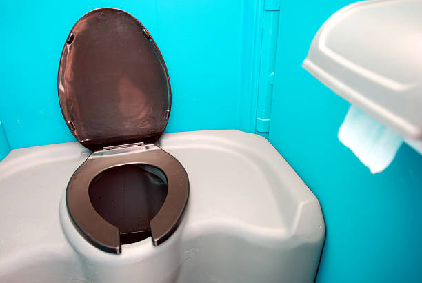 Best Portable bathroom rental  in West Bend, WI